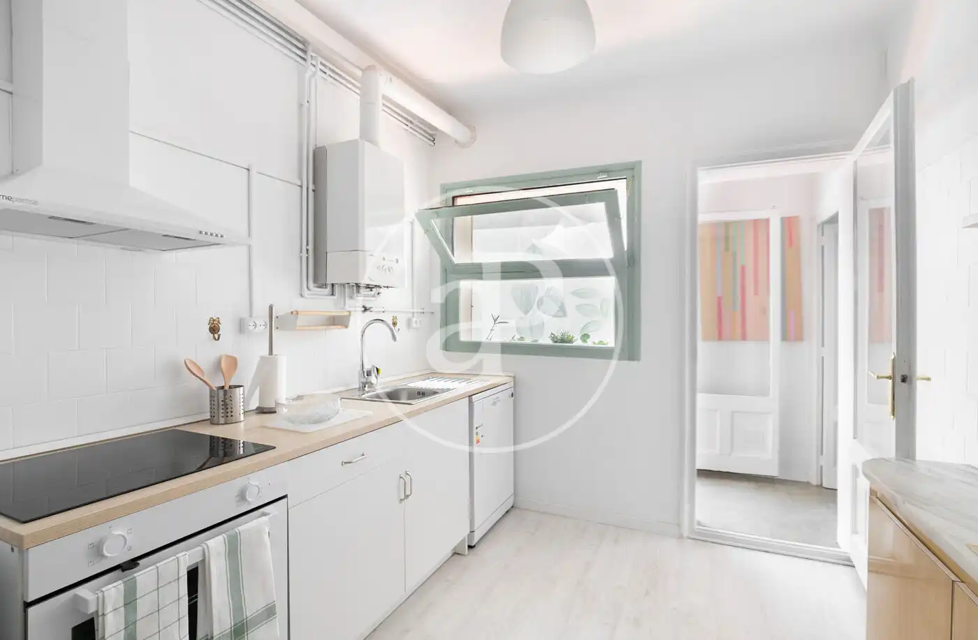 Küche von Wohnung zum Verkauf in Barcelona mit Klimaanlage, Heizung und Terrasse