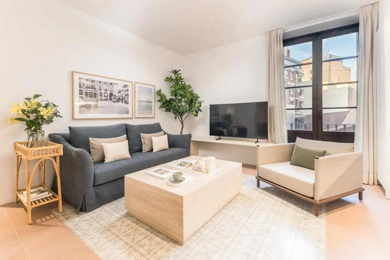 Living room of Flat for rent in Barcelona  with Air Conditioner, Heating and Private garden