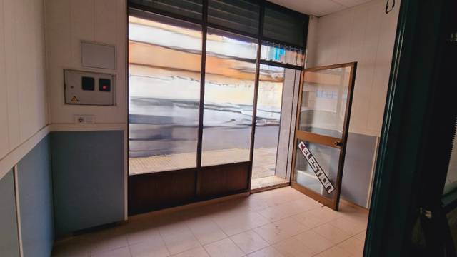 Local comercial en Alquiler en Calle Conquistador Ruiz Tafur en Viñuela - Rescatado