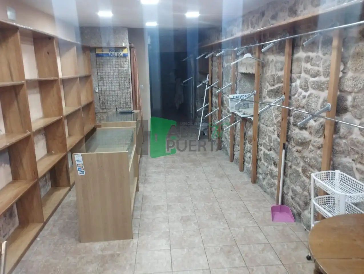 Local comercial de lloguer a Casco Viejo, imagen 2