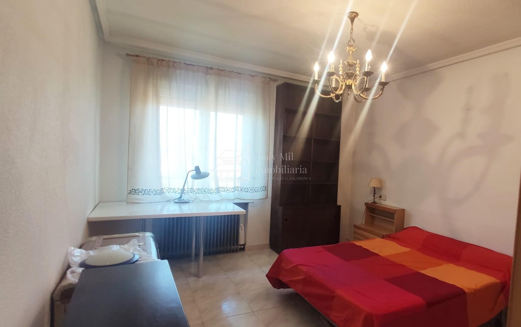 Bedroom of Flat to rent in Salamanca Capital  with Heating