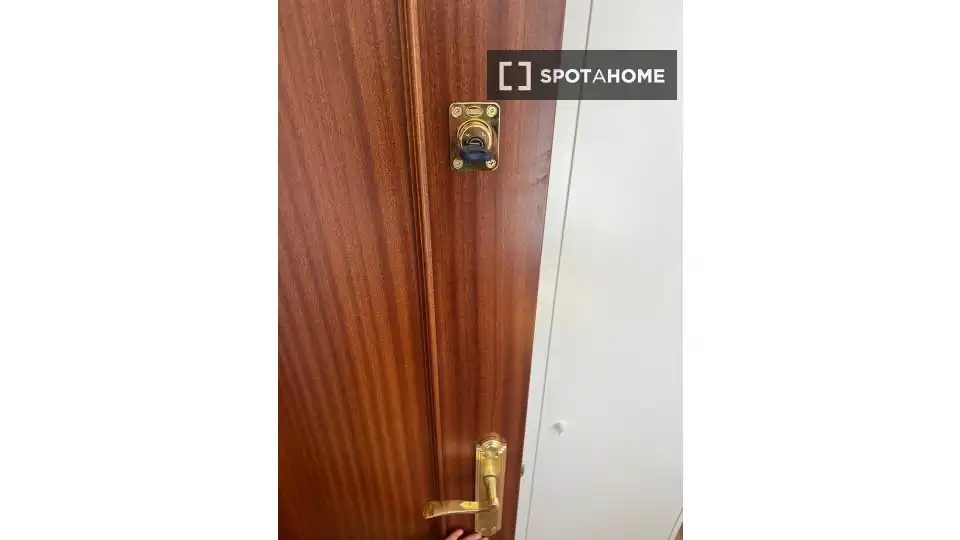 Habitación de Piso de alquiler en Madrid con Aire acondicionado, Calefacción y Amueblado