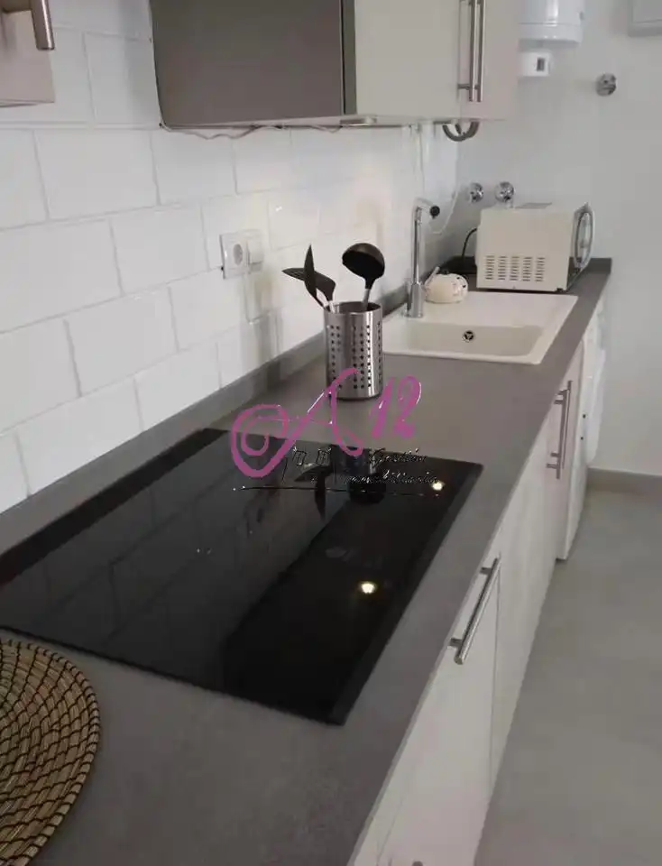 Kitchen of Ground floor for rent in Valencia  with Air Conditioner and Furnished