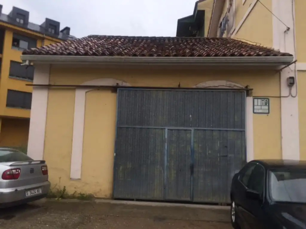 Local commercial à louer à Santa María de Cayón