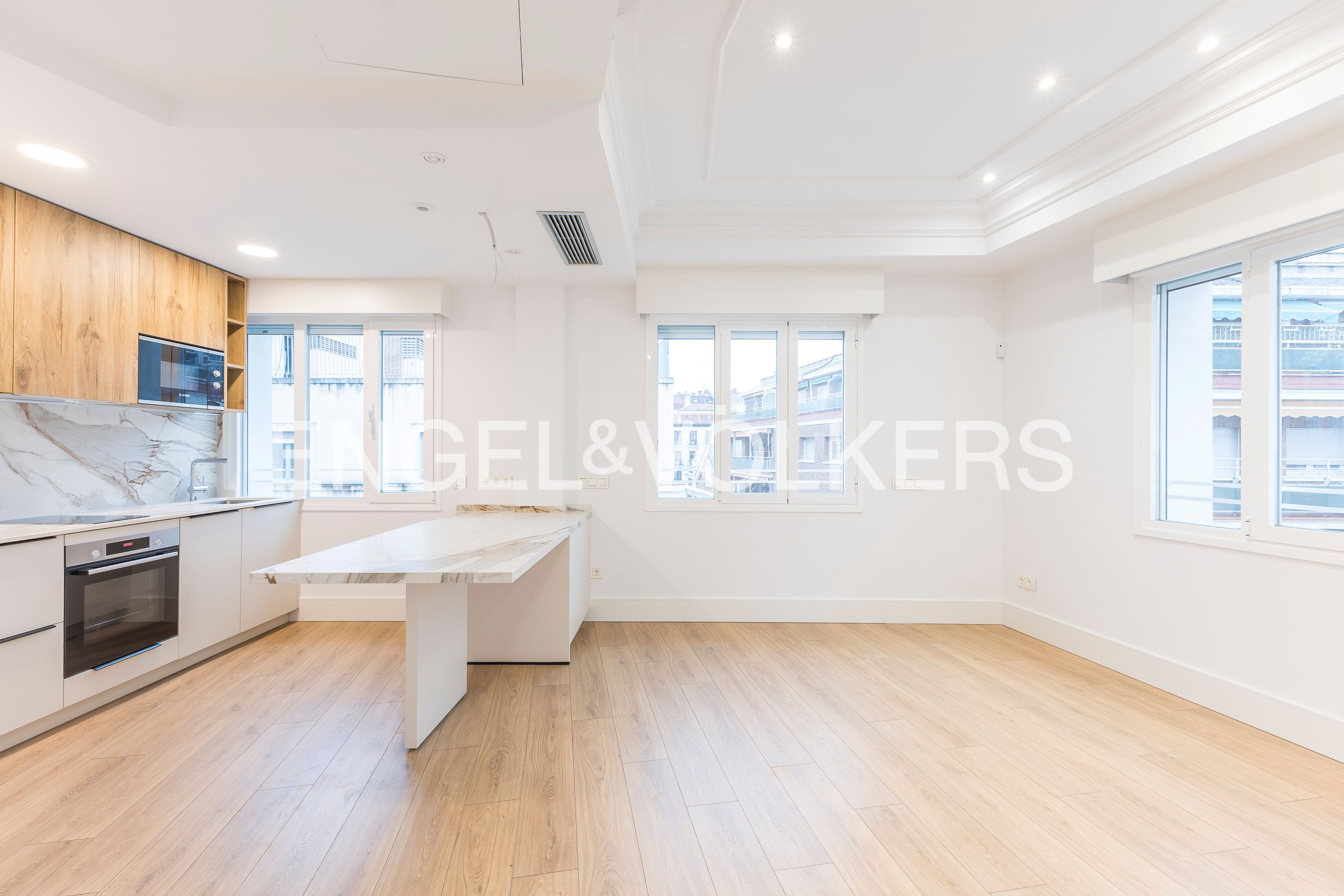 Apartamento en venta en  Madrid Capital con Aire acondicionado, Calefacción y Trastero