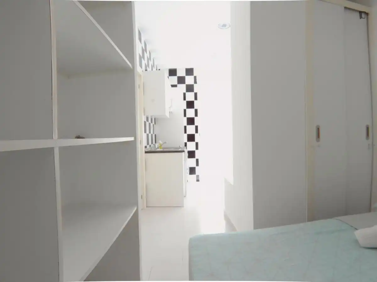 Study for rent in Puerta del Ángel