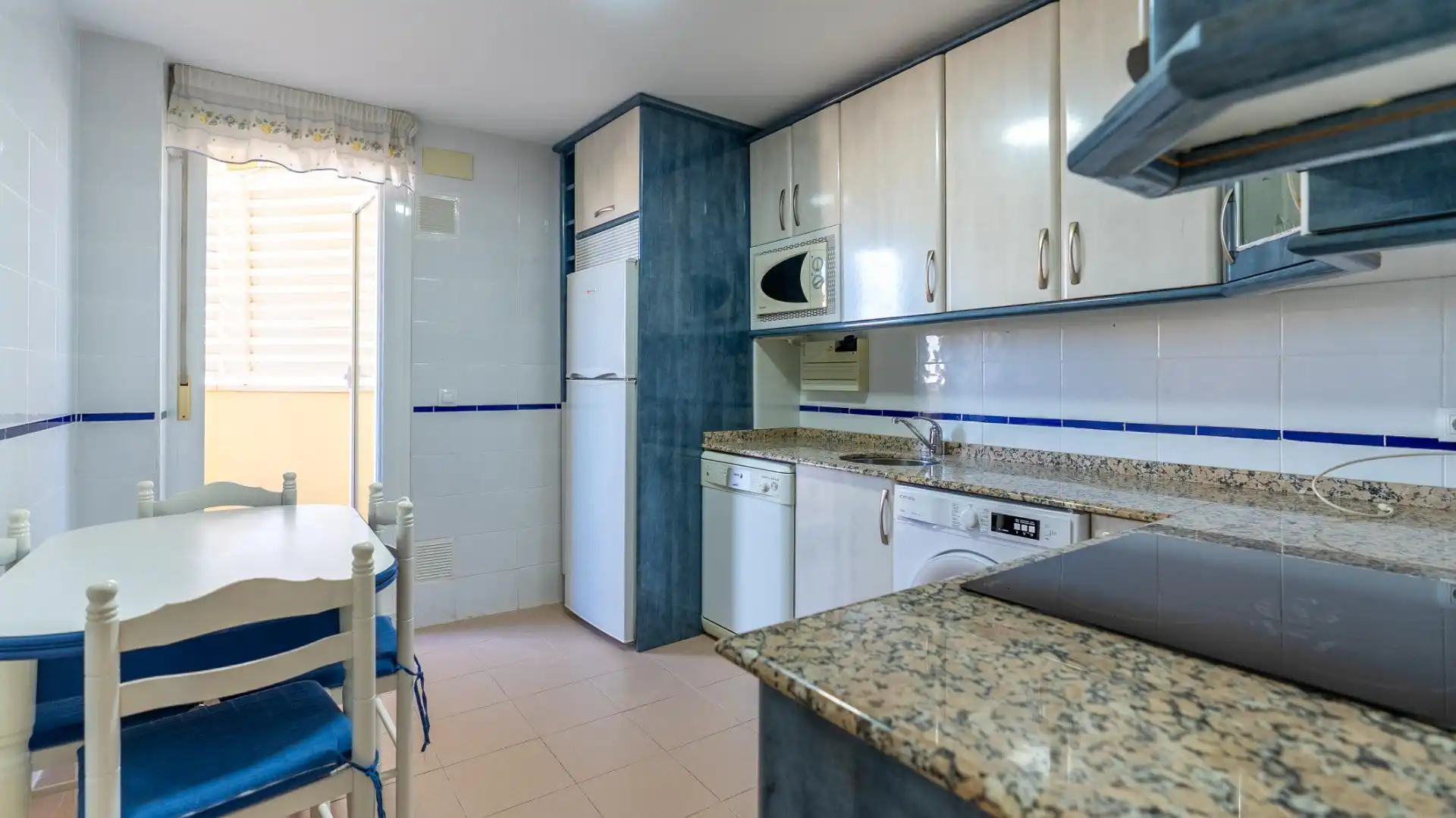 Kitchen of Attic for rent in Villajoyosa / La Vila Joiosa  with Air Conditioner, Heating and Private garden
