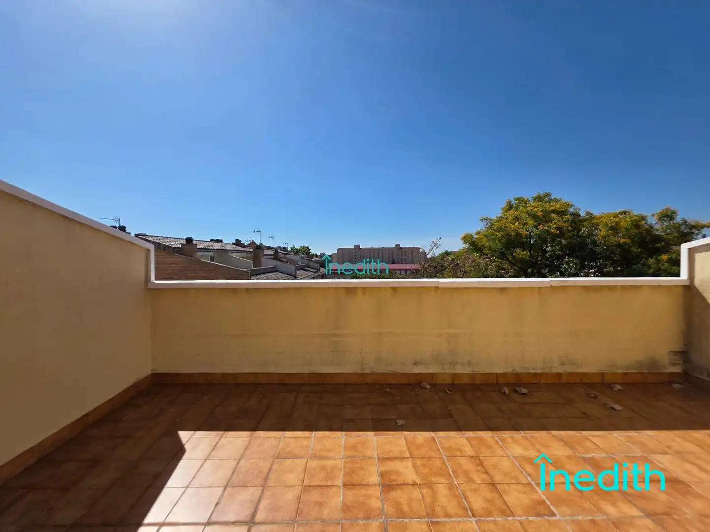 Vista exterior de Casa o chalet en venta en Viladecans con Calefacción, Jardín privado y Terraza
