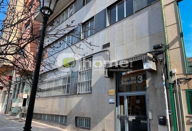 Oficina en Alquiler en Avenida Alfonso IX, 12 en Las Viñas