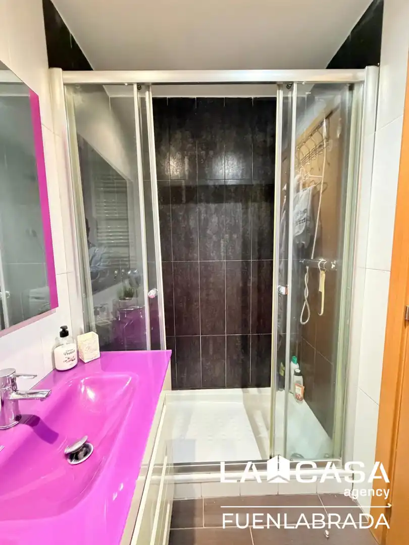 Baño de Piso en venta en Fuenlabrada con Aire acondicionado, Trastero y Piscina