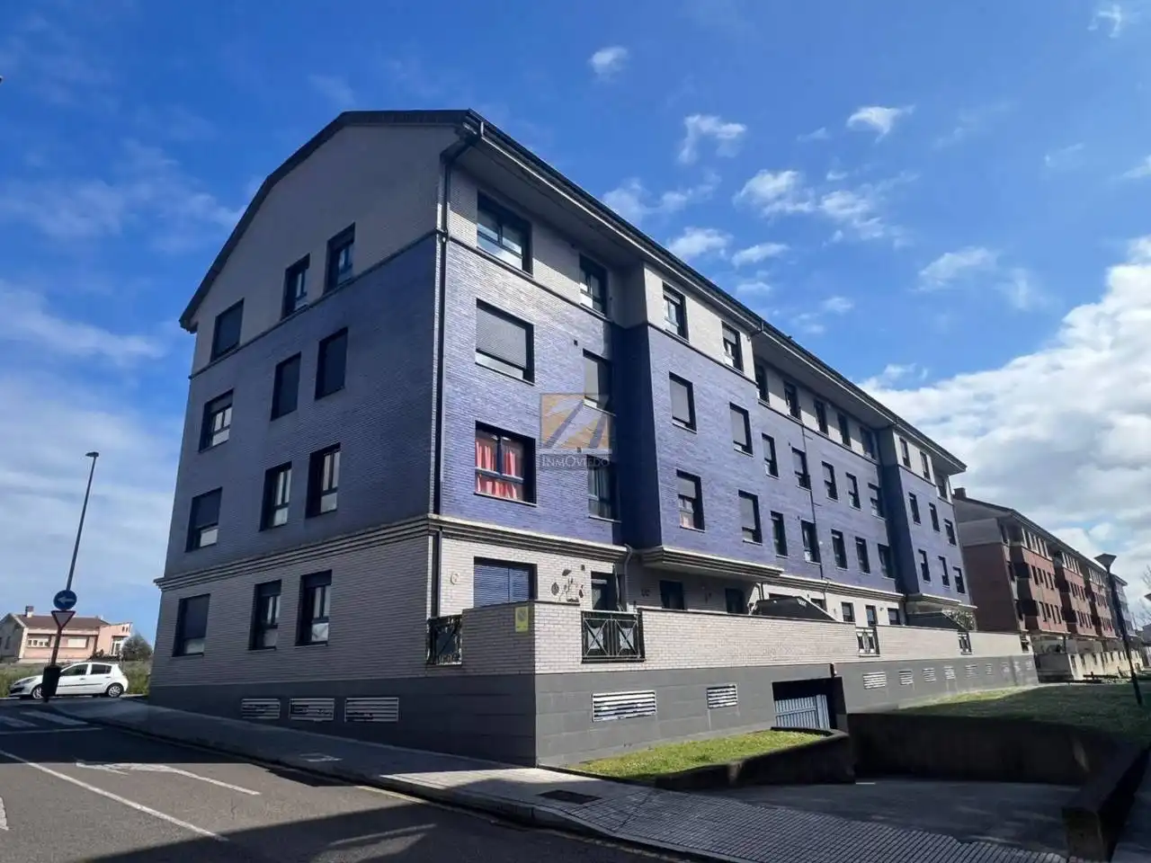 Außenansicht von Wohnung zum Verkauf in Gijón  mit Heizung, Abstellraum und Möbliert