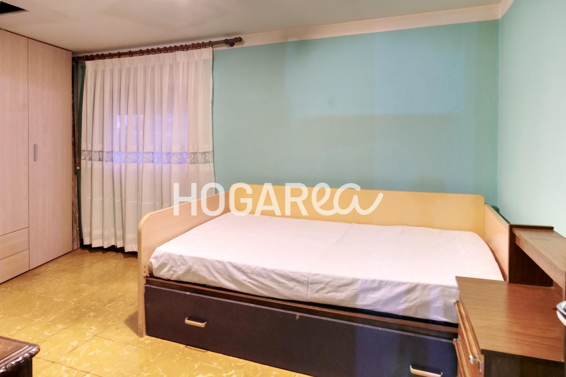 Dormitori de Pis en venda en L'Hospitalet de Llobregat amb Aire condicionat i Calefacció