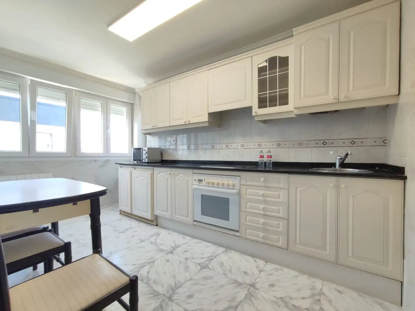 Flat with lift to rent in Gijón - Calle Avelino Gonzalez Mallada