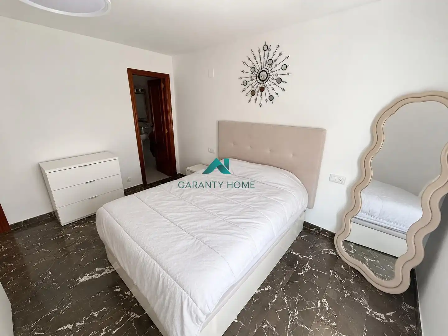 Habitación de Piso de alquiler en Jaén con Aire acondicionado, Terraza y Amueblado