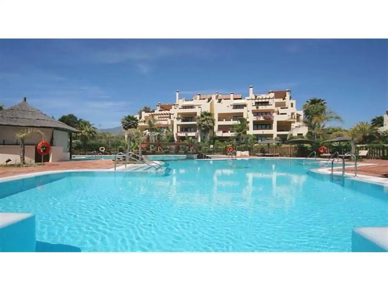 Apartament amb terrassa en venda a Urbanizacion Bahia Velerin 2