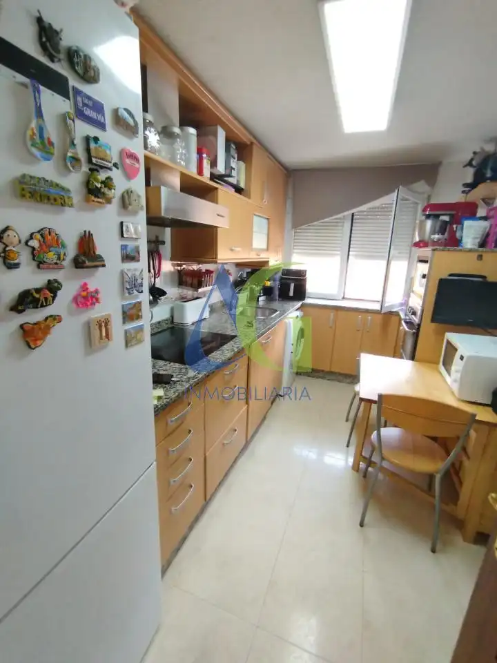 Cocina de Piso en venta en Villaquilambre con Calefacción, Parquet y Trastero