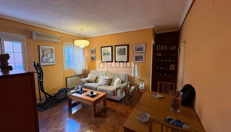 Foto 1 de Piso en venta en Sierra del Cadí, Palomeras Bajas, Madrid