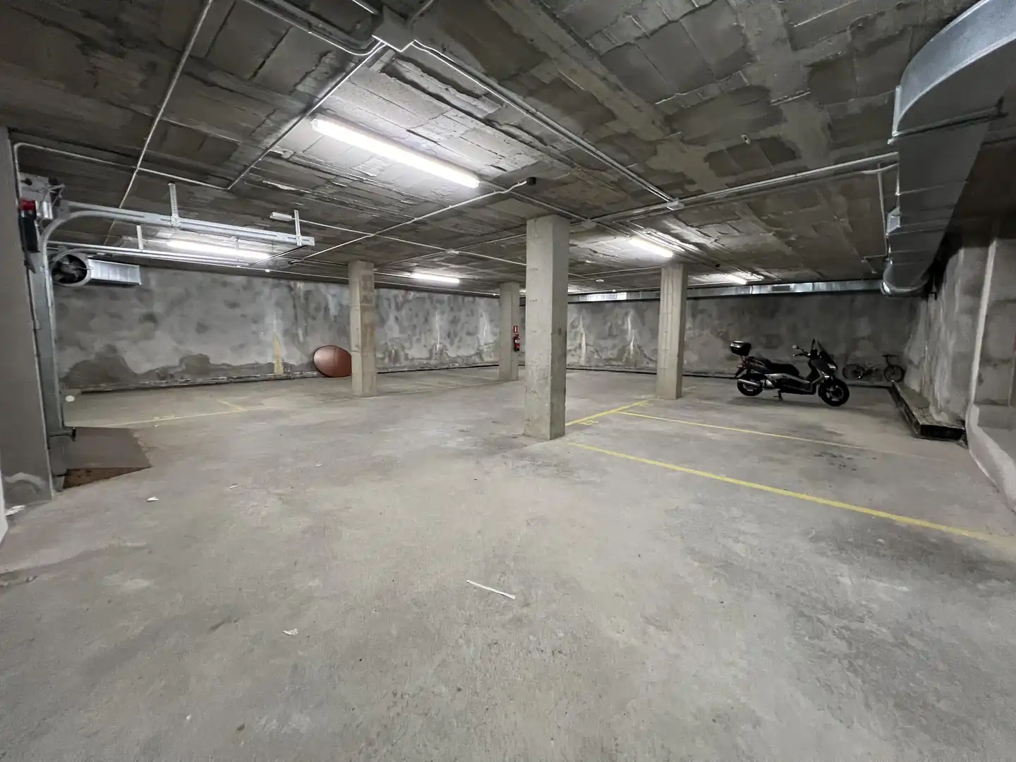 Parkplatz von Garage zum Verkauf in Cadaqués