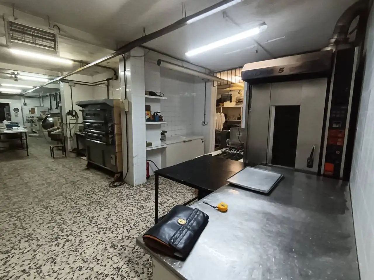 Business premises for sale in Calle Escritor Luis Manzano, imagen 6
