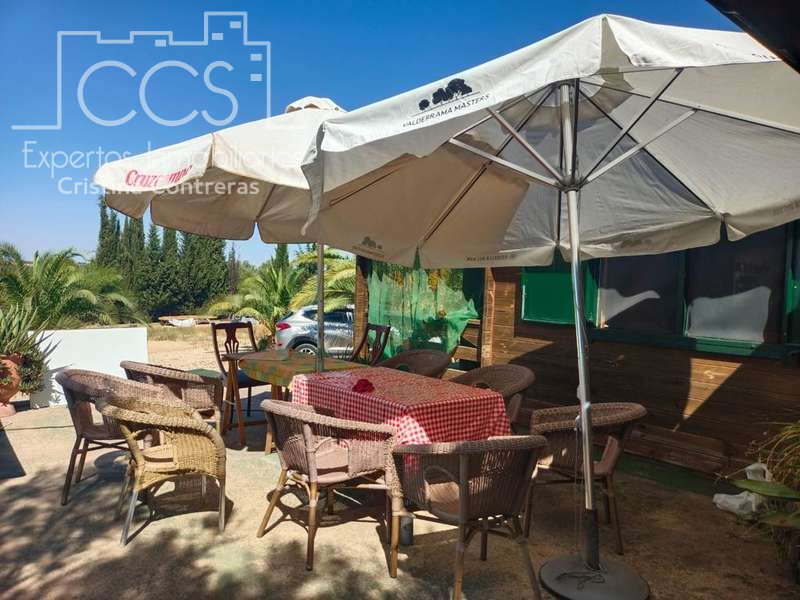 Finca rústica en venda en Rociana del Condado amb Jardí privat, Piscina i Moblat