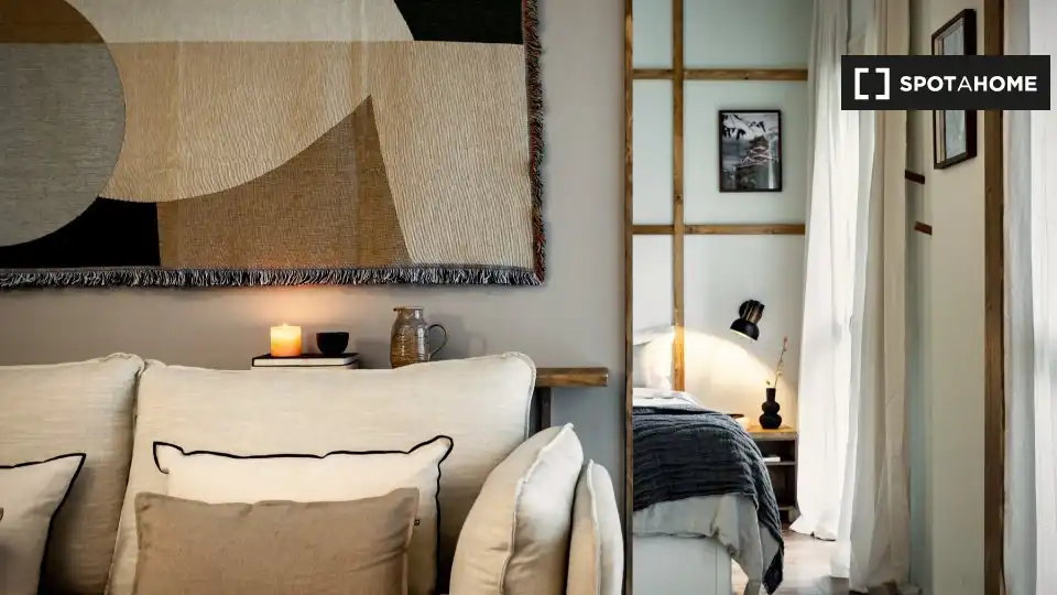 Room in Sant Pere, Sta. Caterina i la Ribera