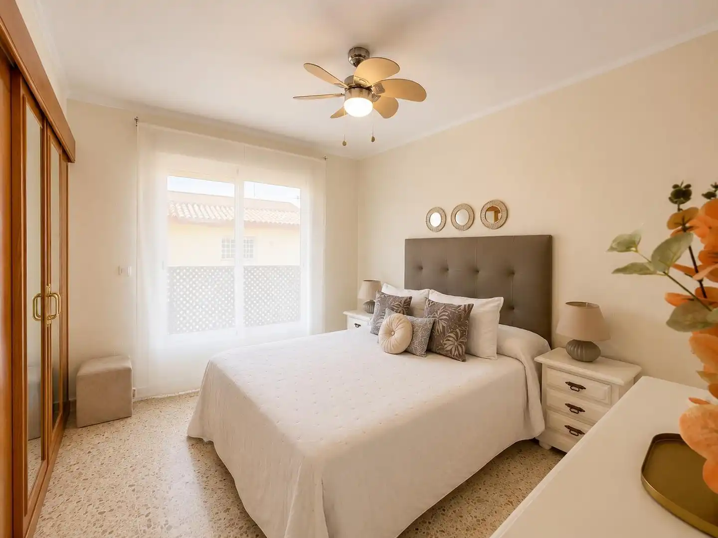 Habitación de Ático en venta en Chipiona con Aire acondicionado, Calefacción y Jardín privado