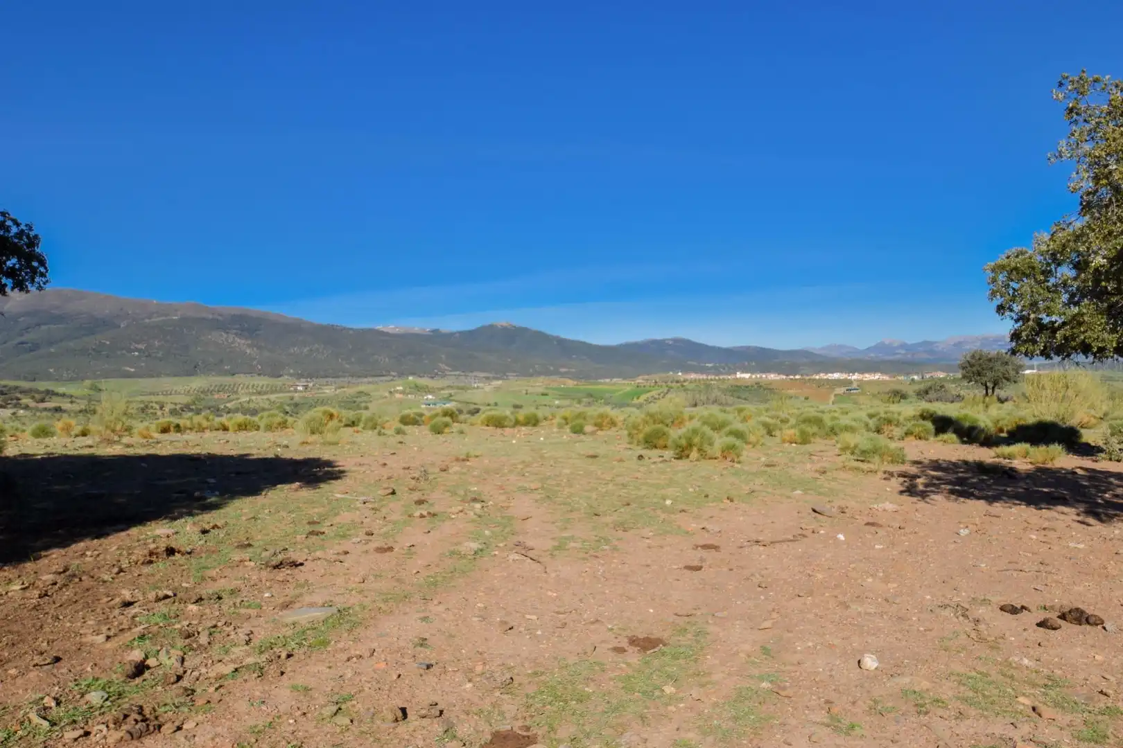 Terreno en venta en Paraje de las Perdices, Lugros