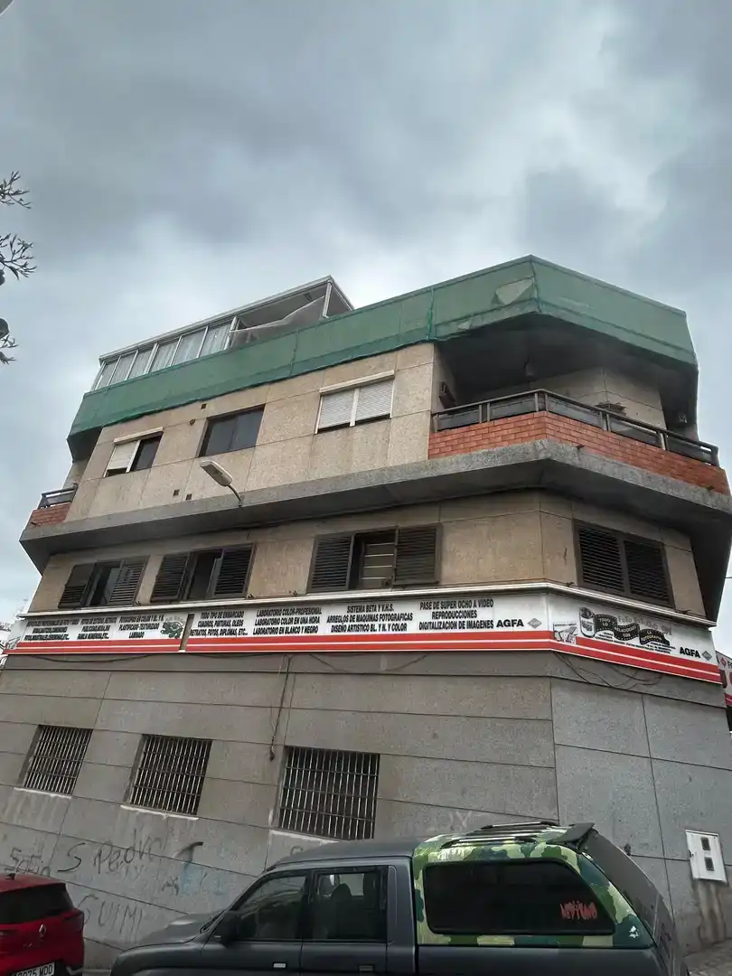 Vista exterior de Dúplex en venda en Las Palmas de Gran Canaria amb Terrassa i Balcó
