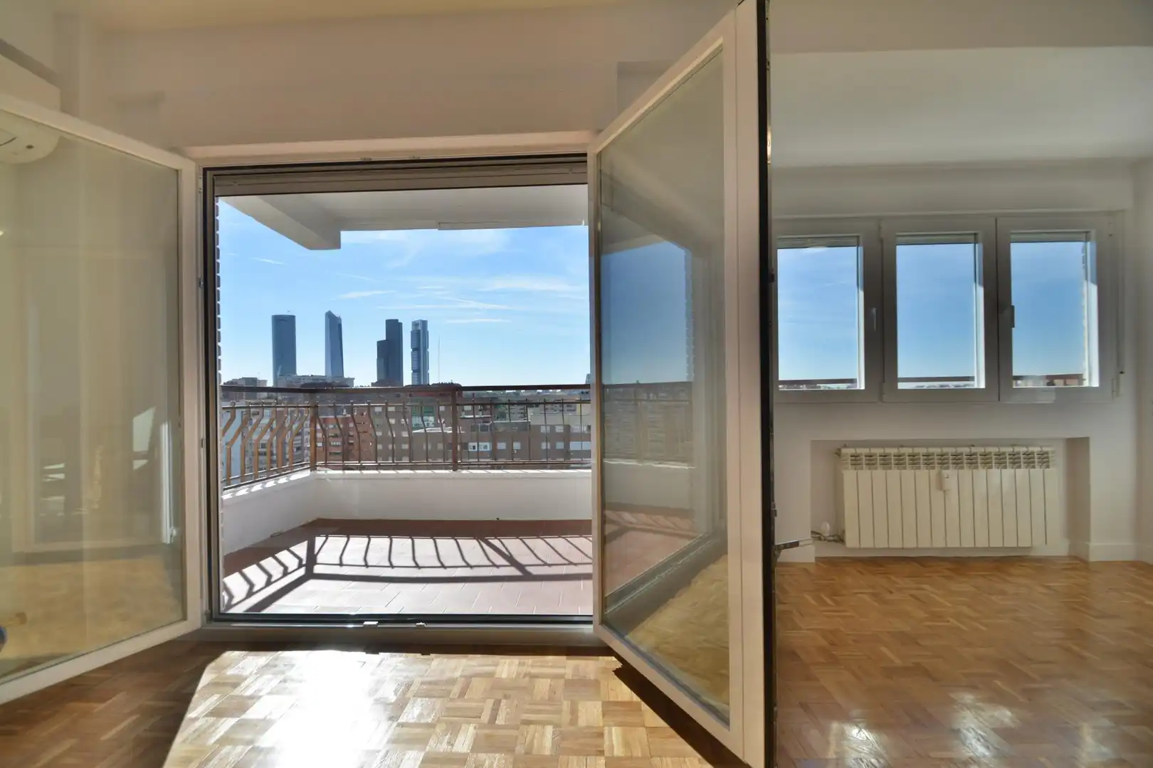 Schlafzimmer von Wohnung zur Miete in Fuencarral - El Pardo