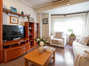 Flat with balcony for sale in Elche ciudad