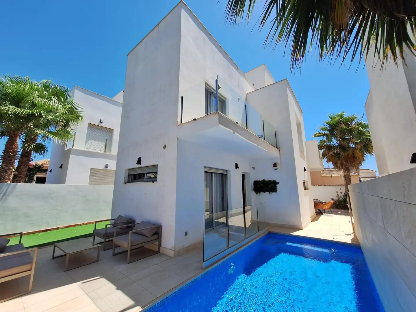 Chalet con terraza en venta en Calle TOMAS VALCARCEL, imagen 5