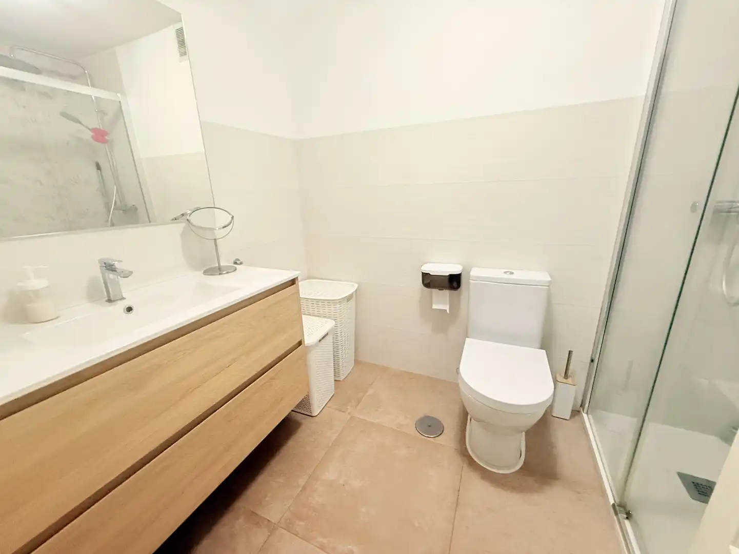 Baño de Piso en venta en Cabezón de la Sal con Calefacción y Parquet