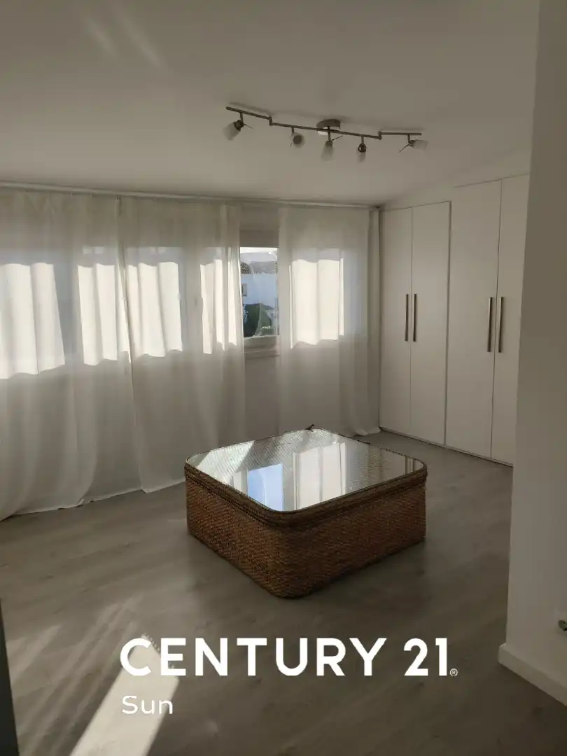 Habitación de Casa o chalet de alquiler en Estepona con Aire acondicionado, Jardín privado y Terraza