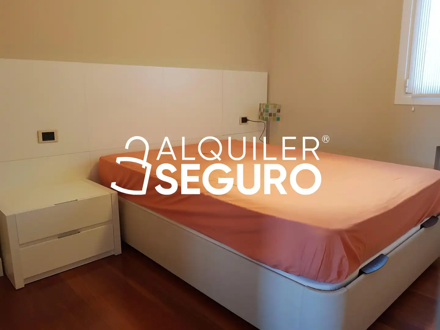 Schlafzimmer von Wohnung zur Miete in Bilbao  mit Heizung, Terrasse und Möbliert