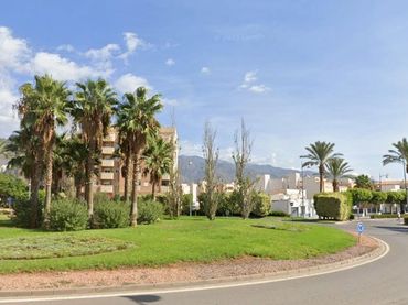 Flat with balcony for sale in El Ejido Ciudad