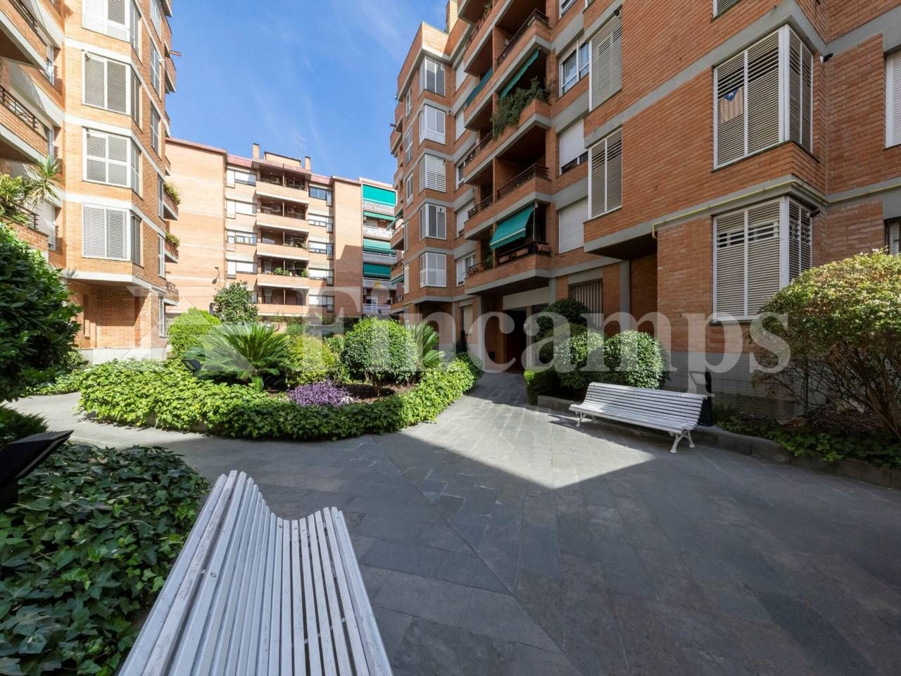 Vista exterior de Pis en venda en Sabadell amb Aire condicionat, Calefacció i Parquet