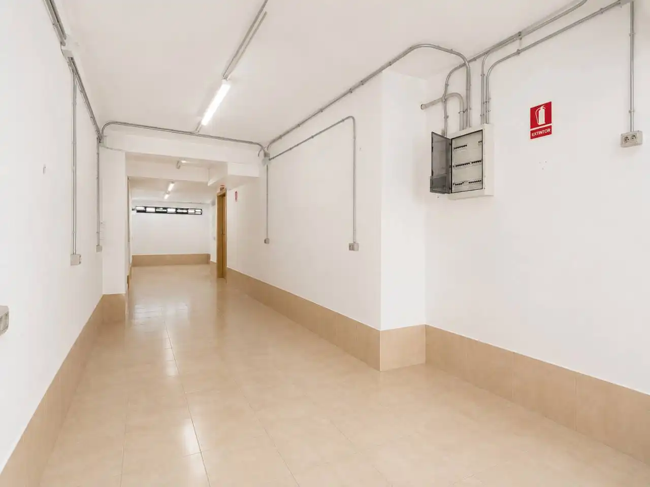 Geschaftsraum zum Verkauf in Badalona