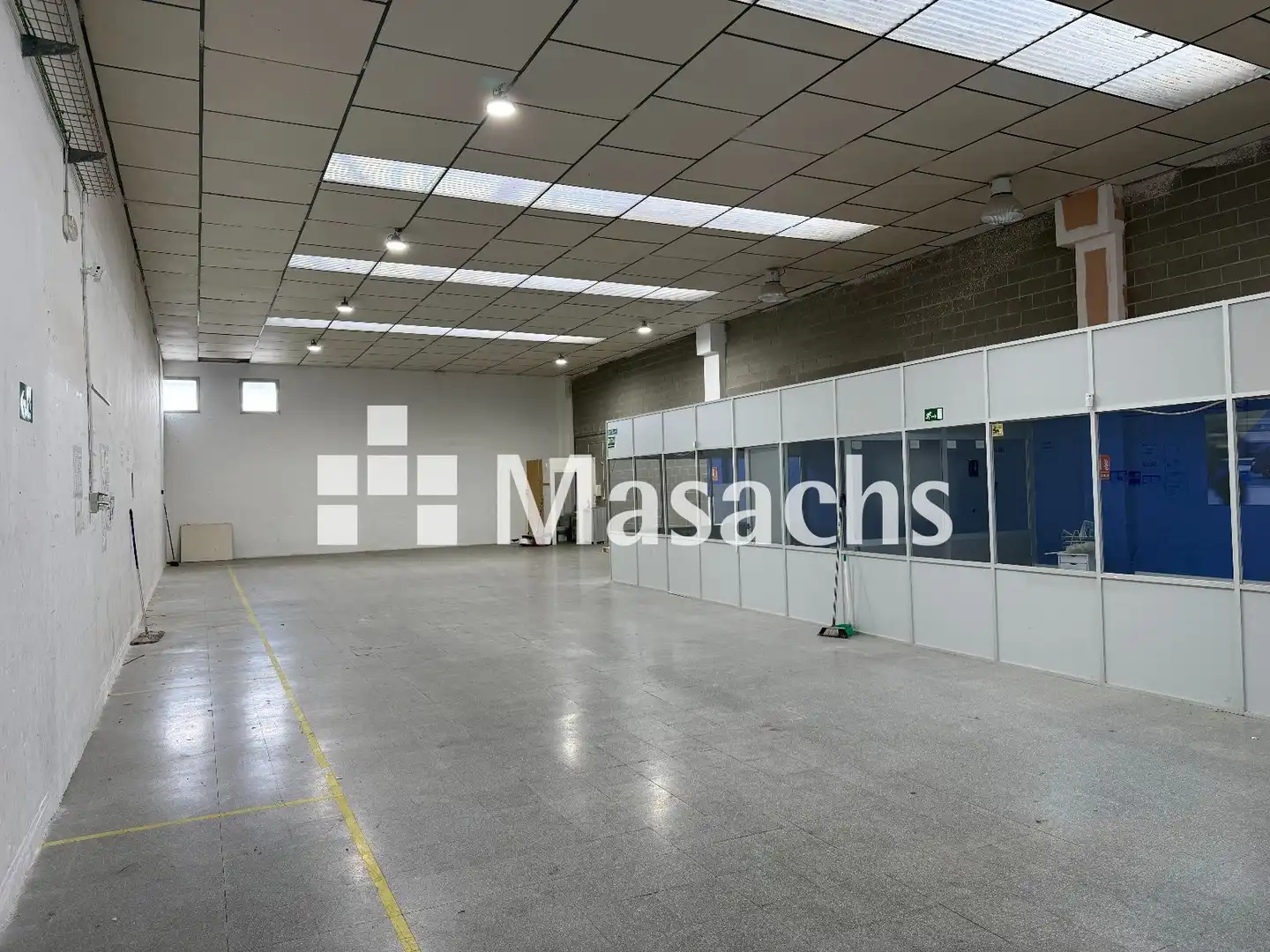 Nau industrial de lloguer en Terrassa