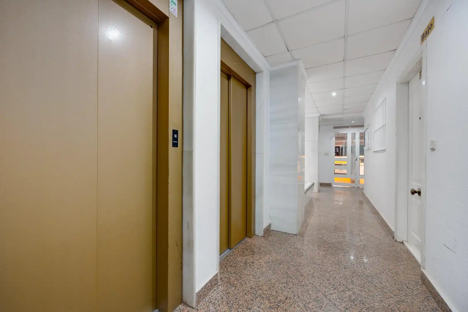 Apartamento en venta en Torrevieja con Terraza y Amueblado