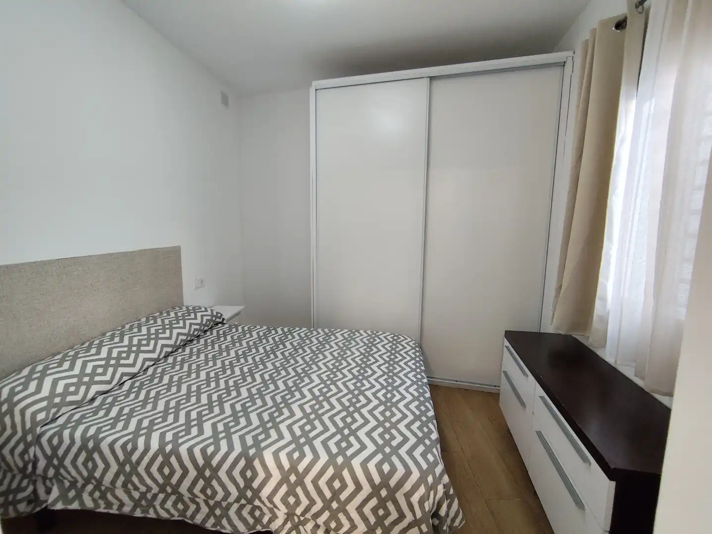 Habitación de Apartamento de alquiler en Sanlúcar de Barrameda con Amueblado, Lavadora y Microondas