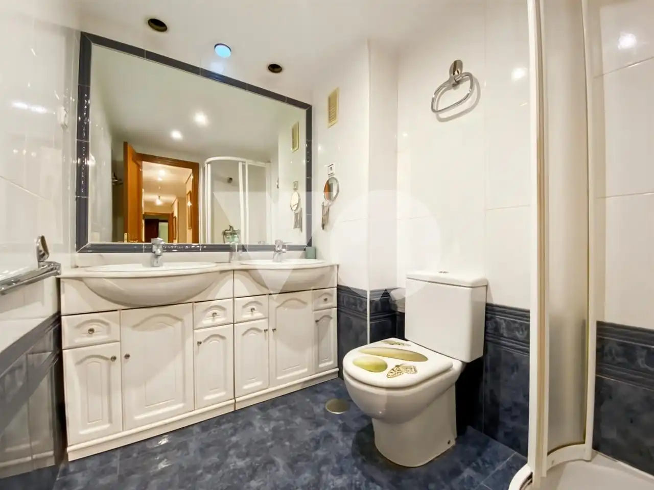 Baño de Piso en venta en Madrid con Aire acondicionado, Calefacción y Terraza
