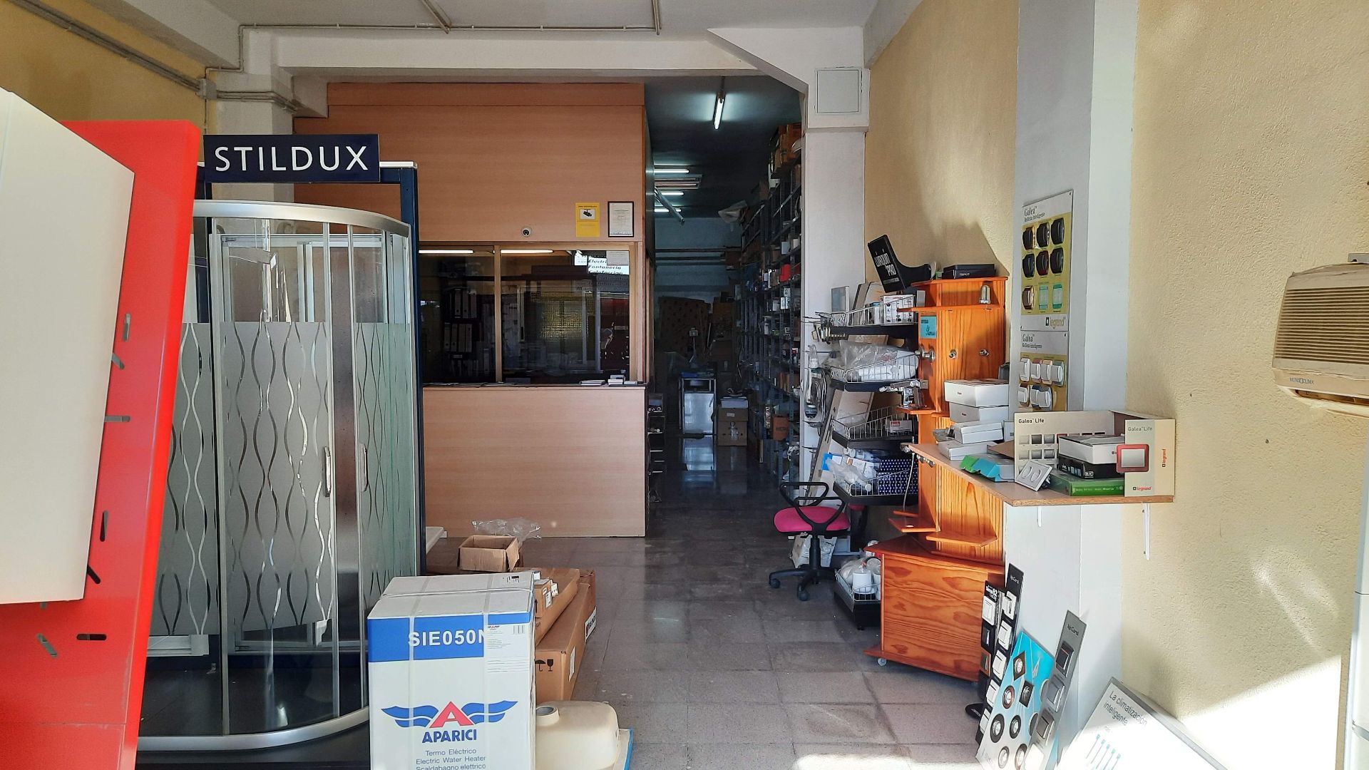 Local en venda en Vinaròs amb Aire condicionat, Moblat i Alarma