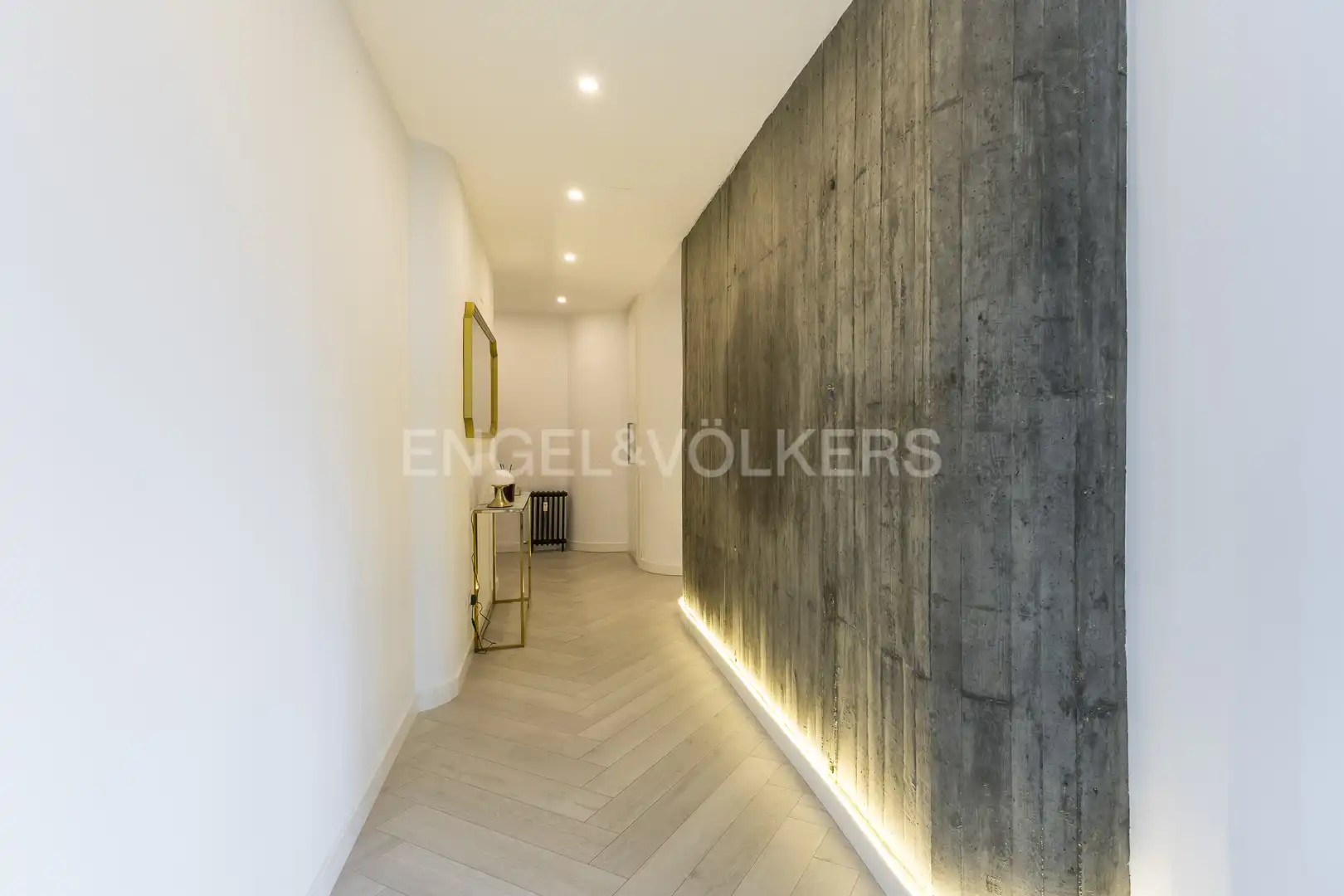 Flat for rent in Madrid  with Air Conditioner, Heating and Furnished