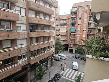 Piso con balcón en venta en Les Corts