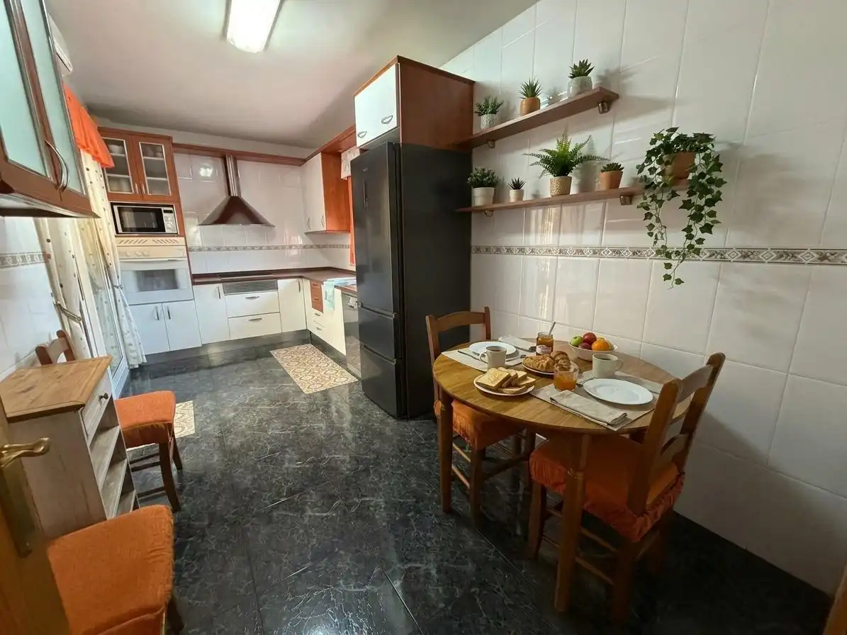 Adossat amb terrassa en venda a Casco Urbano, imagen 7