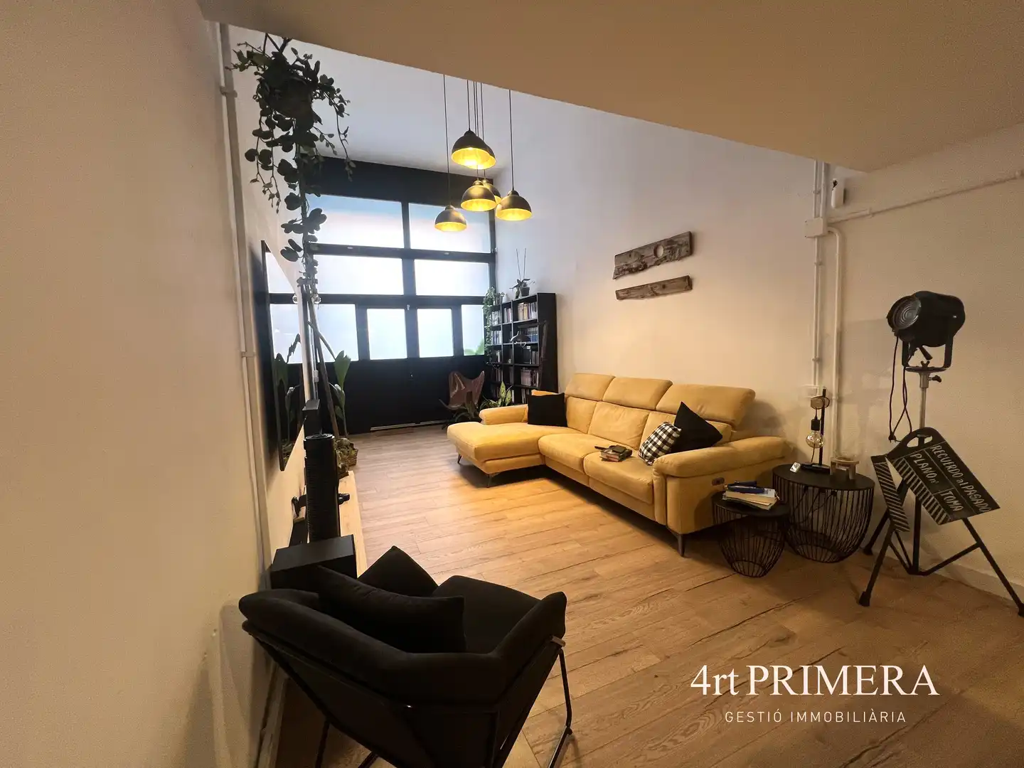 Sala de estar de Estudio en venta en Granollers con Calefacción, Parquet y Trastero