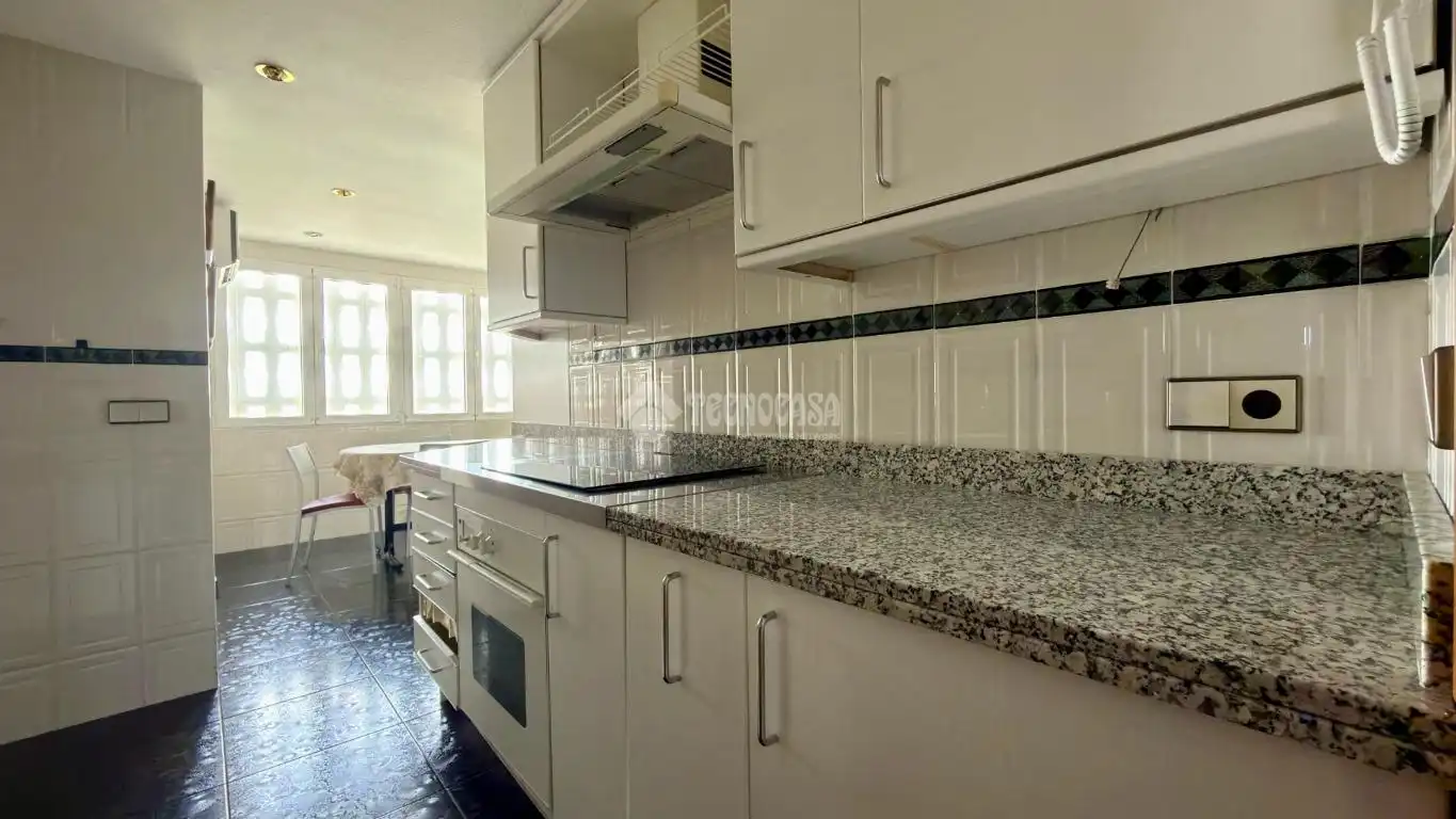 Cocina de Piso en venta en Madrid con Calefacción y Terraza