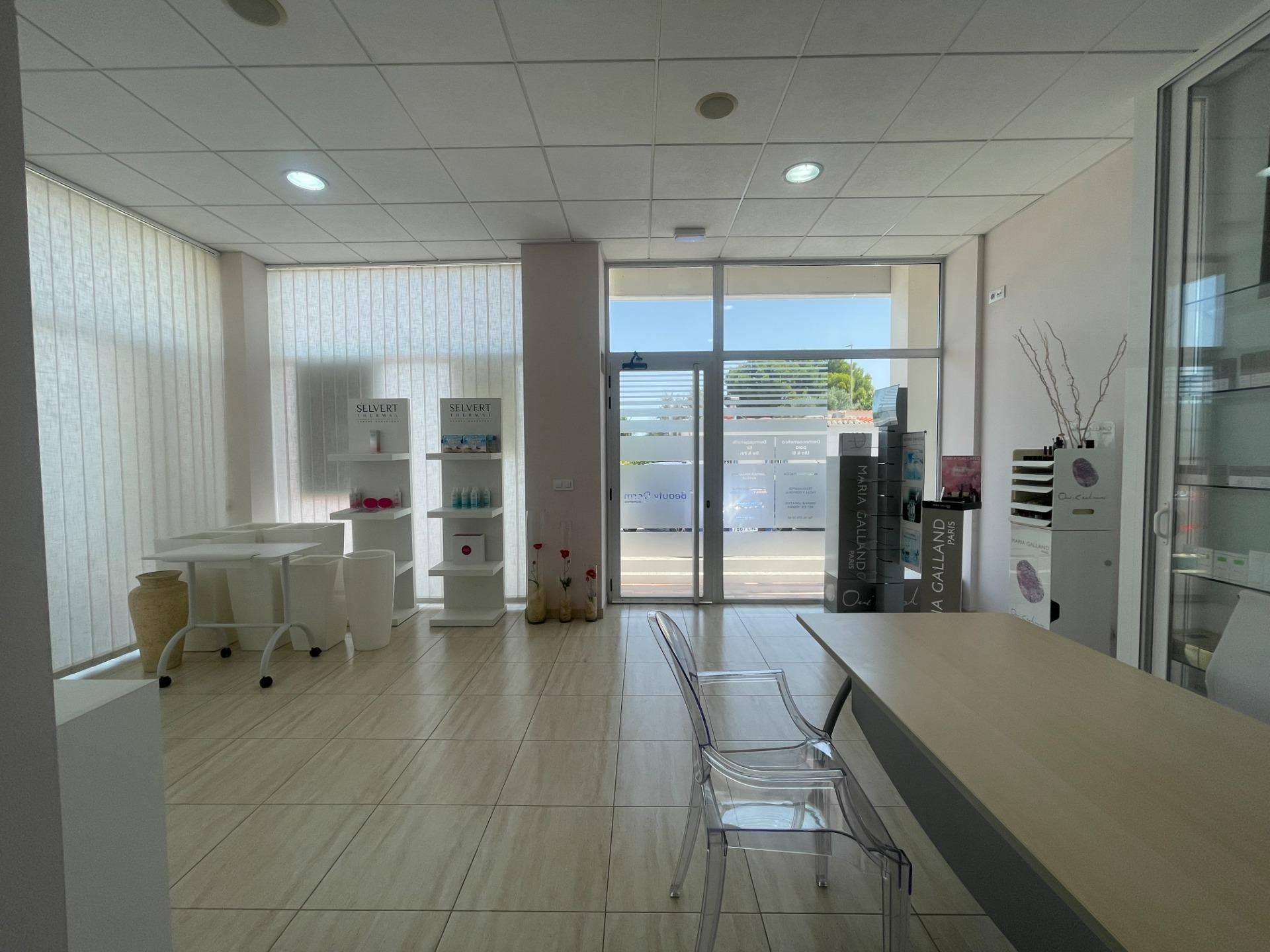 Local de lloguer en Dénia amb Aire condicionat