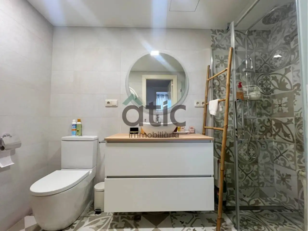 Baño de Ático en venta en Manresa con Parquet, Terraza y Trastero