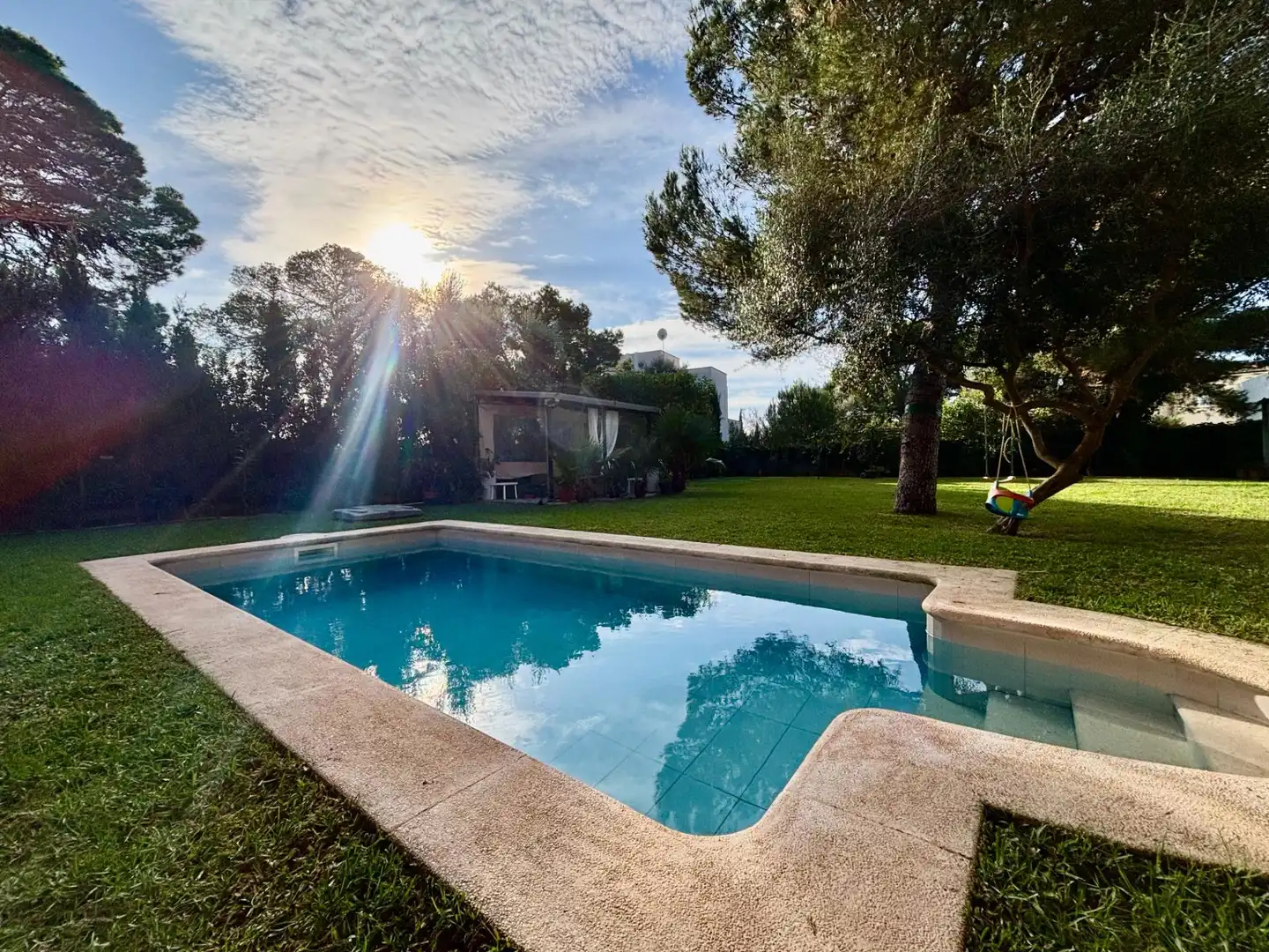 Schwimmbecken von Einfamilien-Reihenhaus zum Verkauf in Llucmajor mit Heizung, Privatgarten und Terrasse